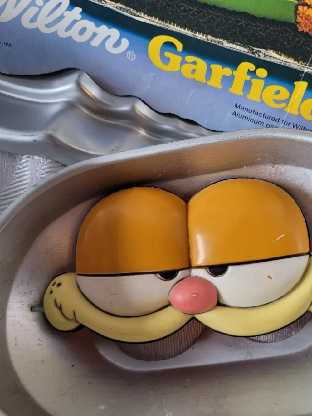 Vintage Wilton Garfield 3d stand up set cake pan eye inserts comics 80s